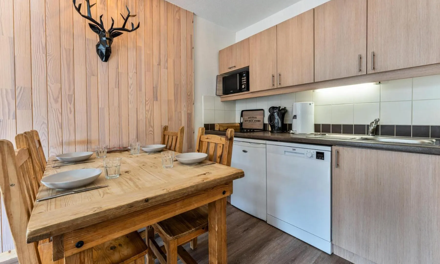 Residence Le Balcon Des Airelles - Appartement Chaleureux Au Coeur Des Orres 1800 Mae-3661 Les Orres 0*,  France